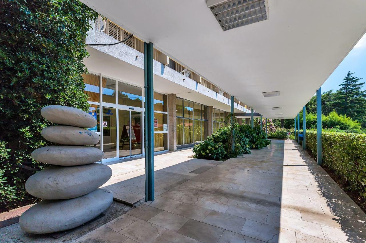 Hotel Alem Baška Voda Eksteriør billede